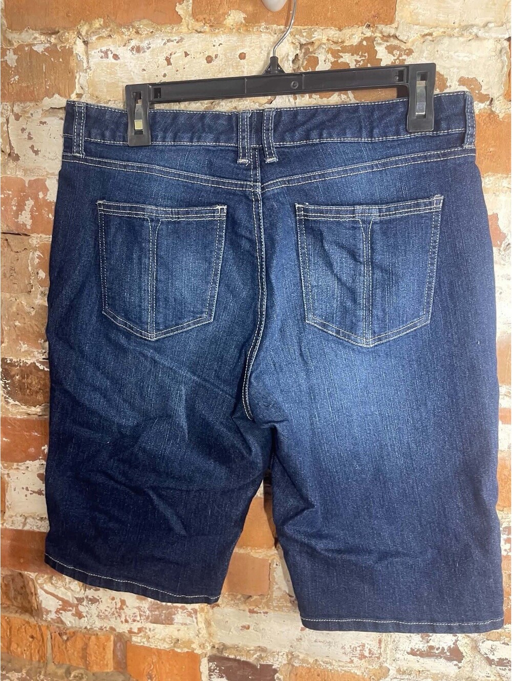 Bandolino  Women's size 8 Blue Denim jean Shorts Jorts